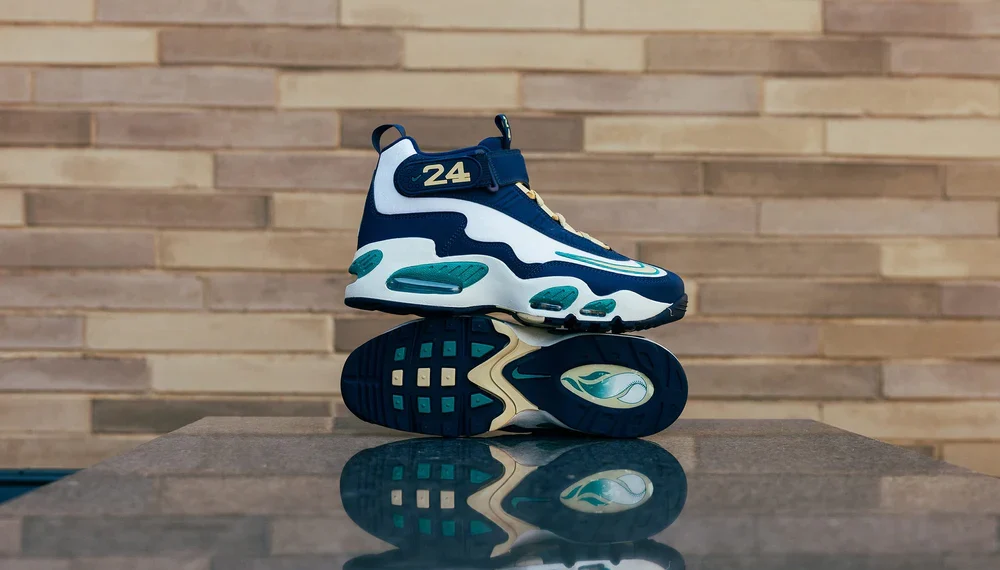 Nike-Air-Ken Griffey-Jr.-Max-1-HBCU Swingman Classic-kicks-and-beaters