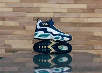 Nike-Air-Ken Griffey-Jr.-Max-1-HBCU Swingman Classic-kicks-and-beaters